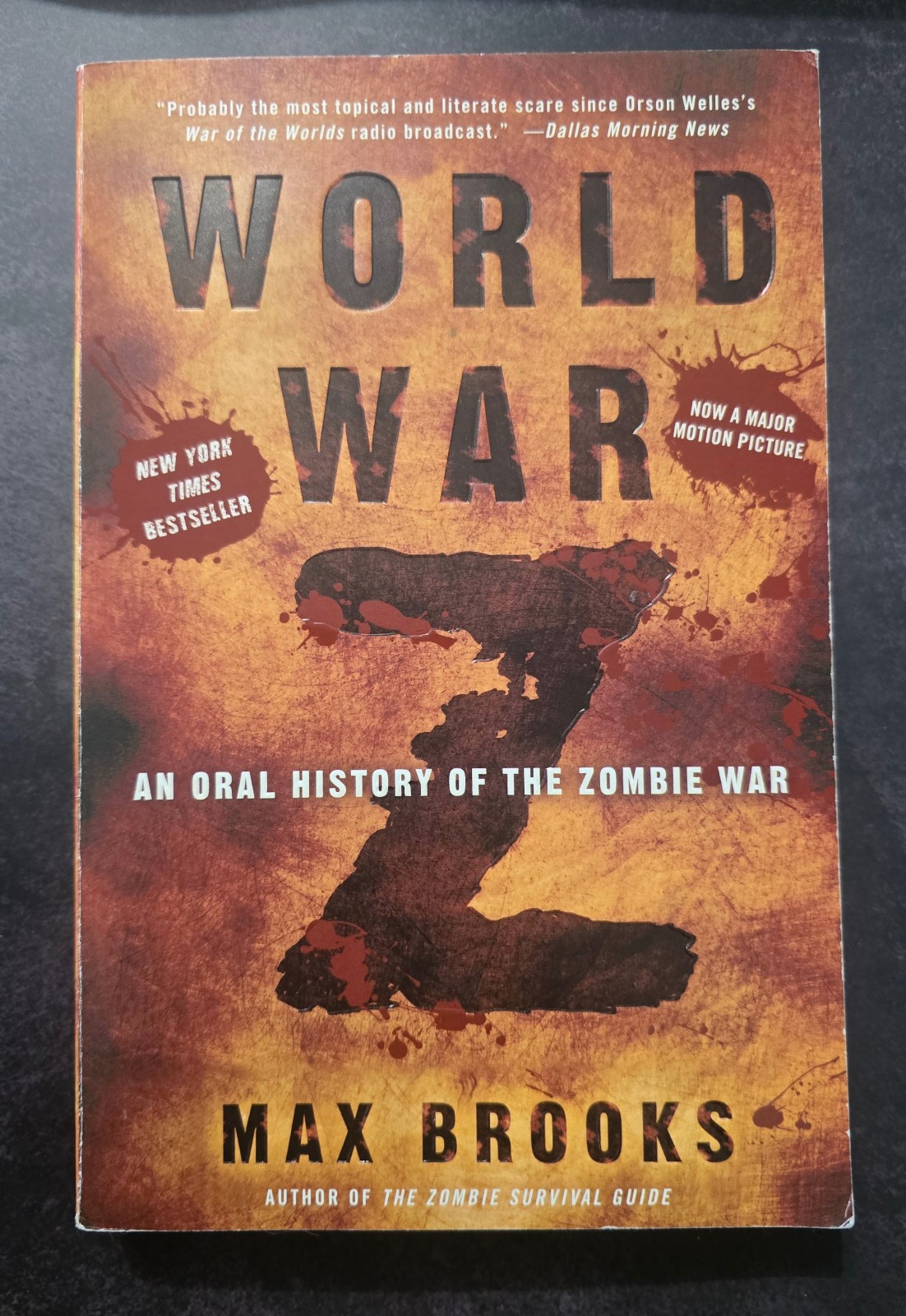 World War Z SIGNED COPY by Max Brooks Paperback GREAT Condition