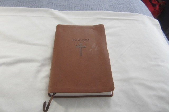 NKJV Giant Print Reference Holy Bible by Thomas Nelson – Brown Leather Cover
