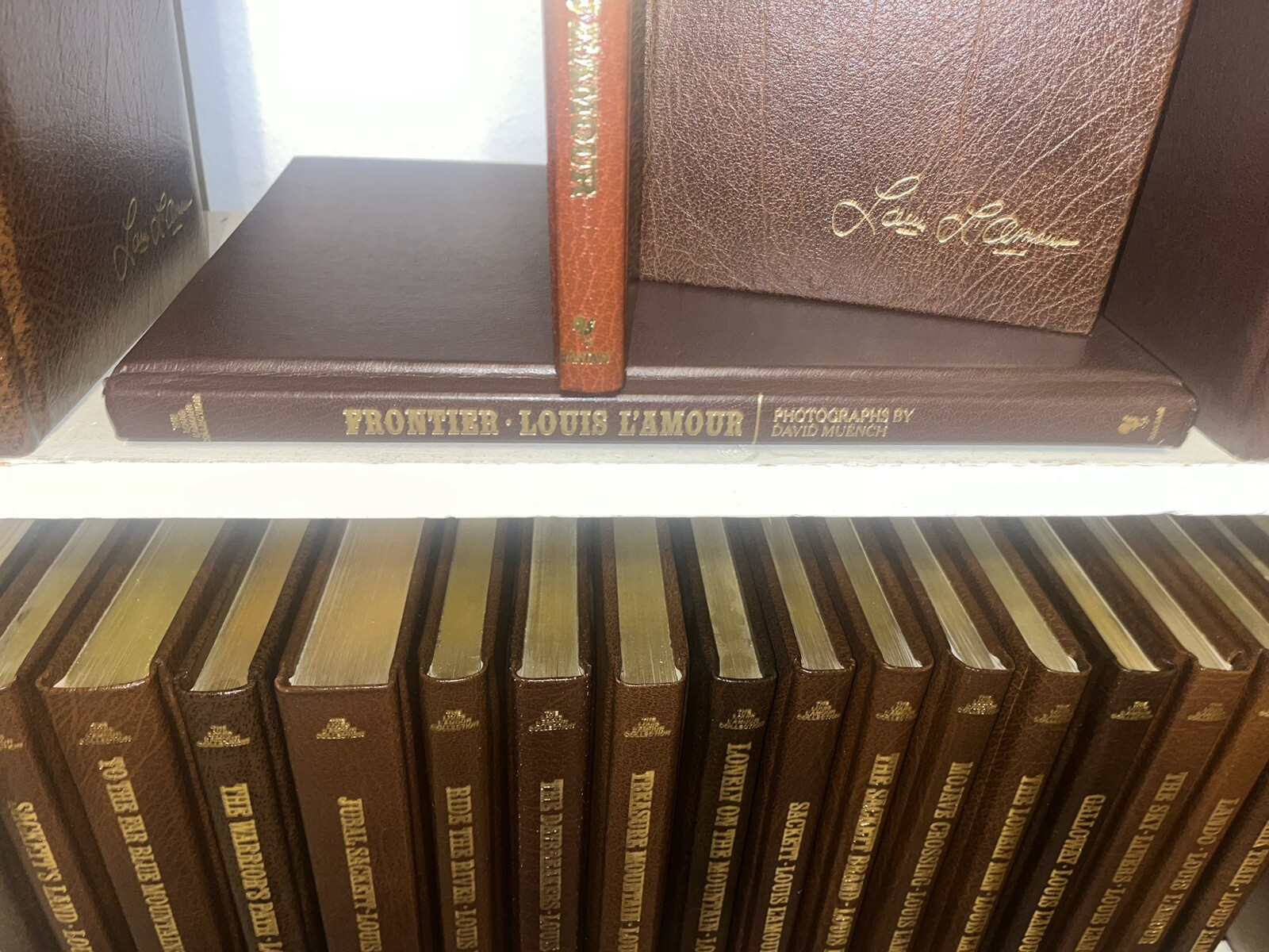 L’Amour Collection Complete Set 130 Books GENUINE LEATHER Ed. Not Leatherette