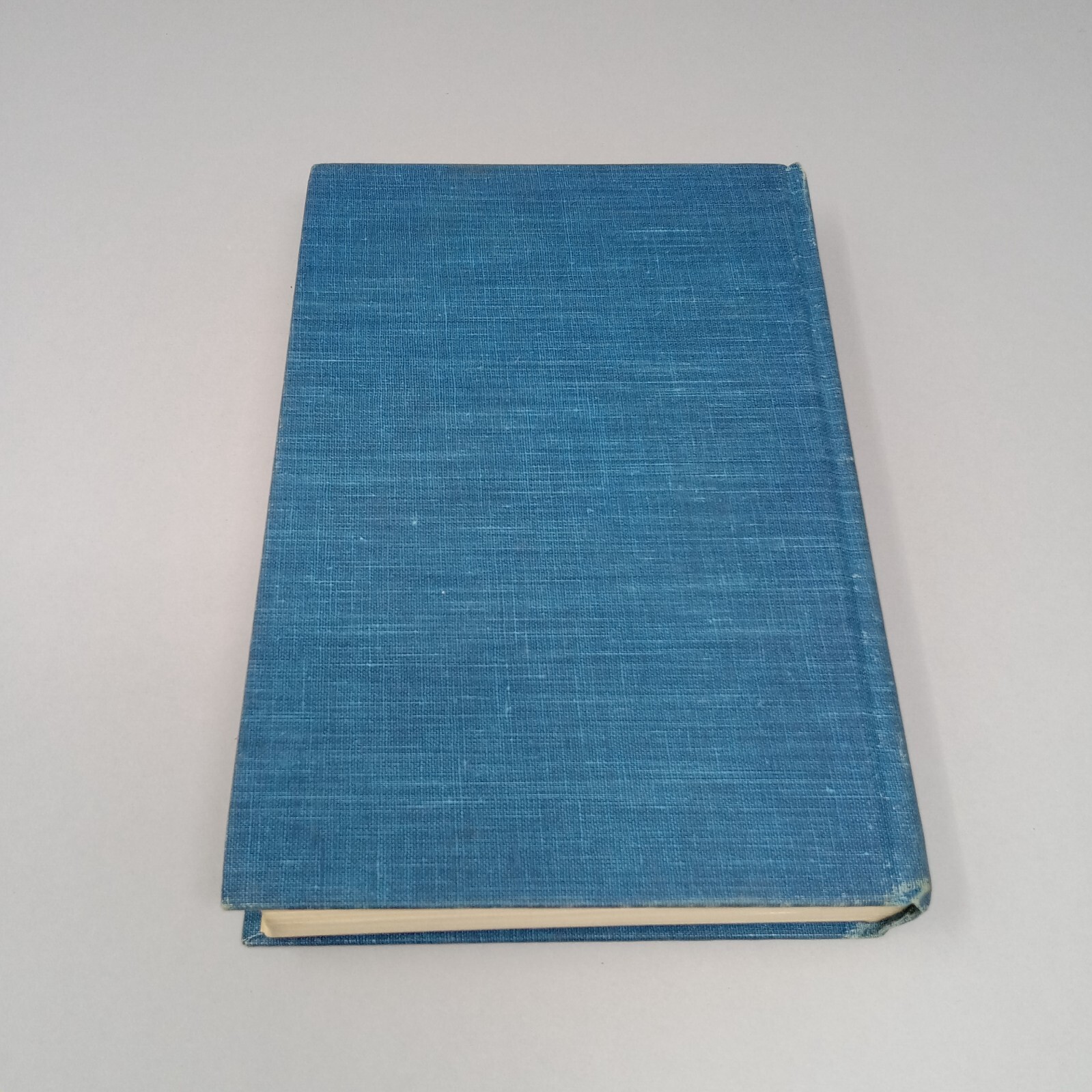 Decision At Delphi: 1960 Harcourt, Brace And Company Hardcover by Helen MacInnes