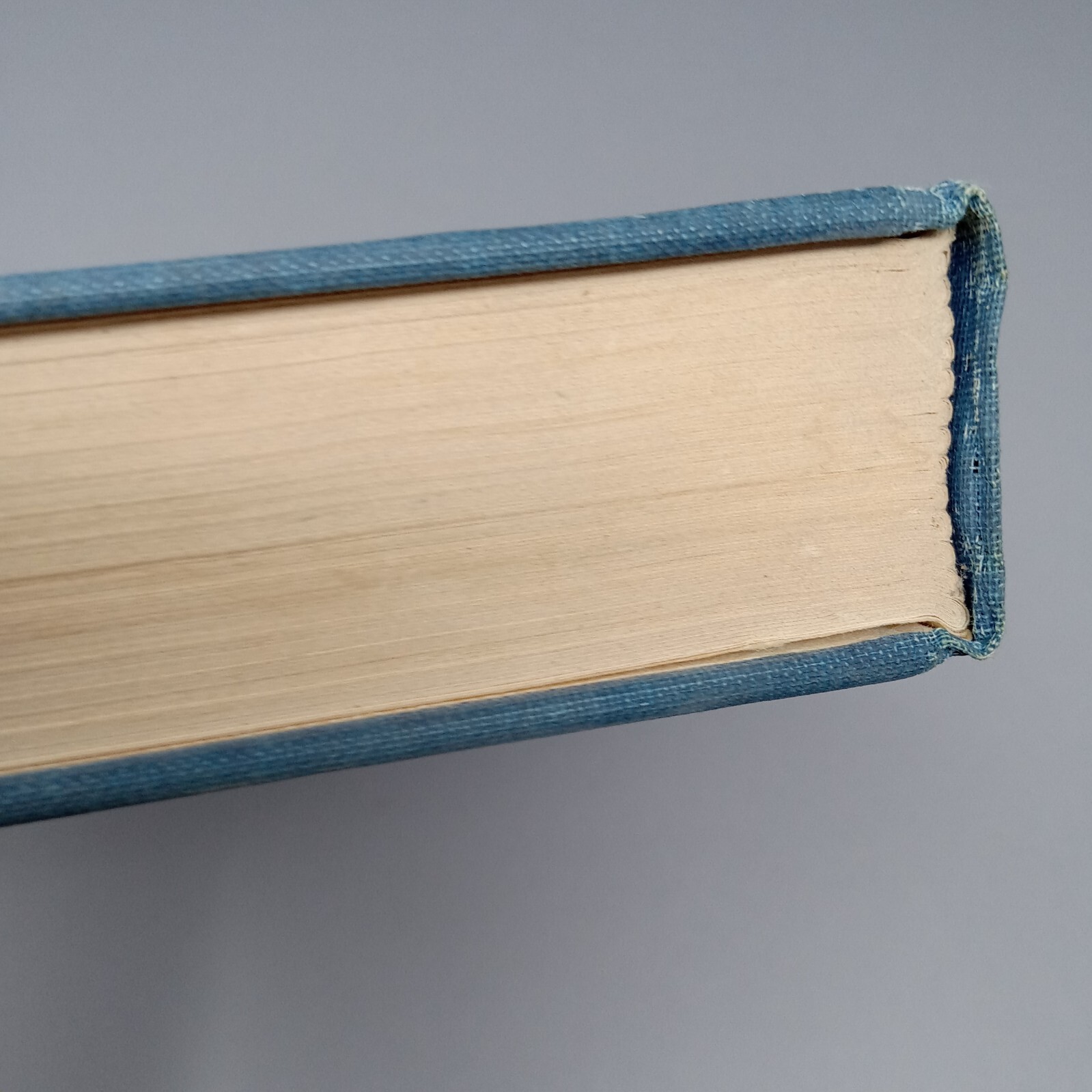 Decision At Delphi: 1960 Harcourt, Brace And Company Hardcover by Helen MacInnes