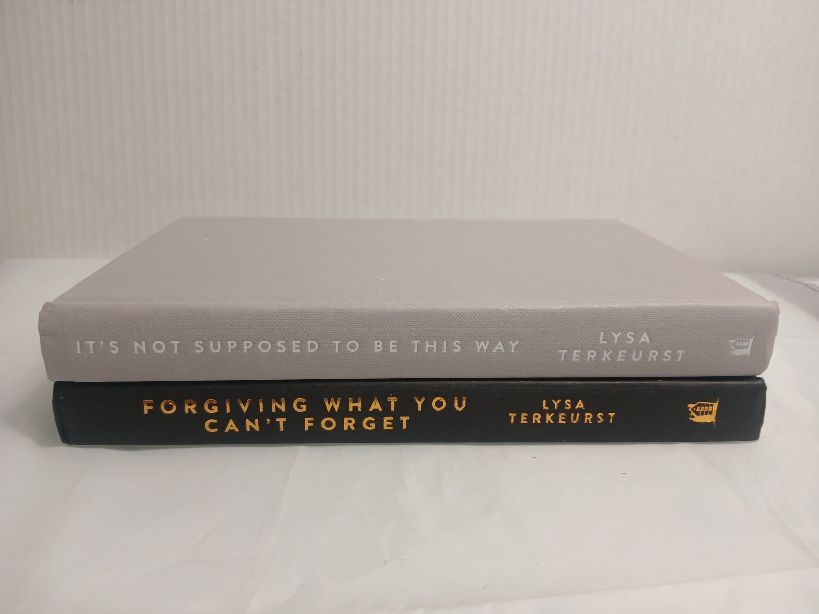Lysa Terkeurst – Lot of 2 – 2018, 2020 Hardcover, Dust Jacket – Forgiving What..