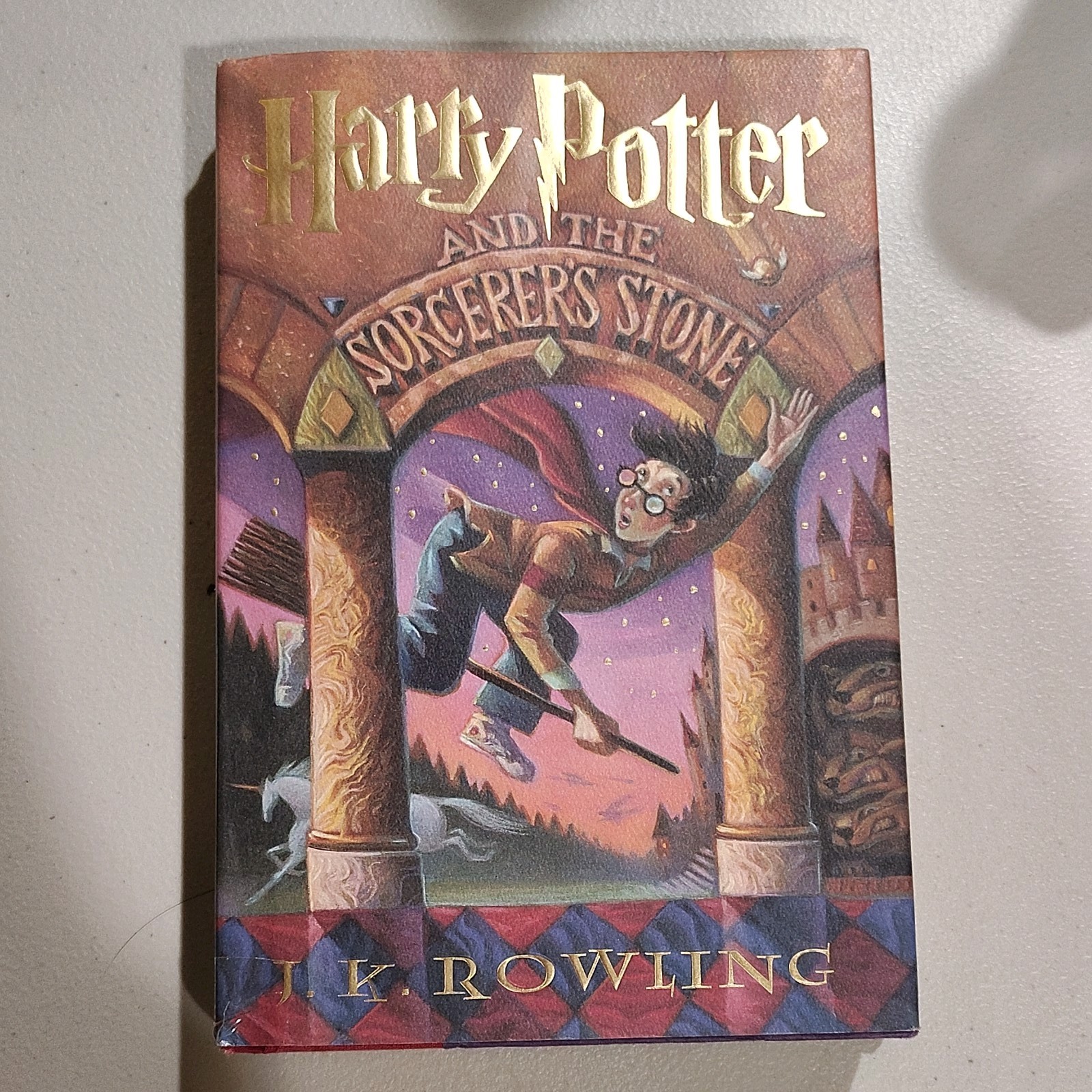 Harry Potter and The Sorcerer’s Stone First Edition 1998 HardCover 309 page Var.