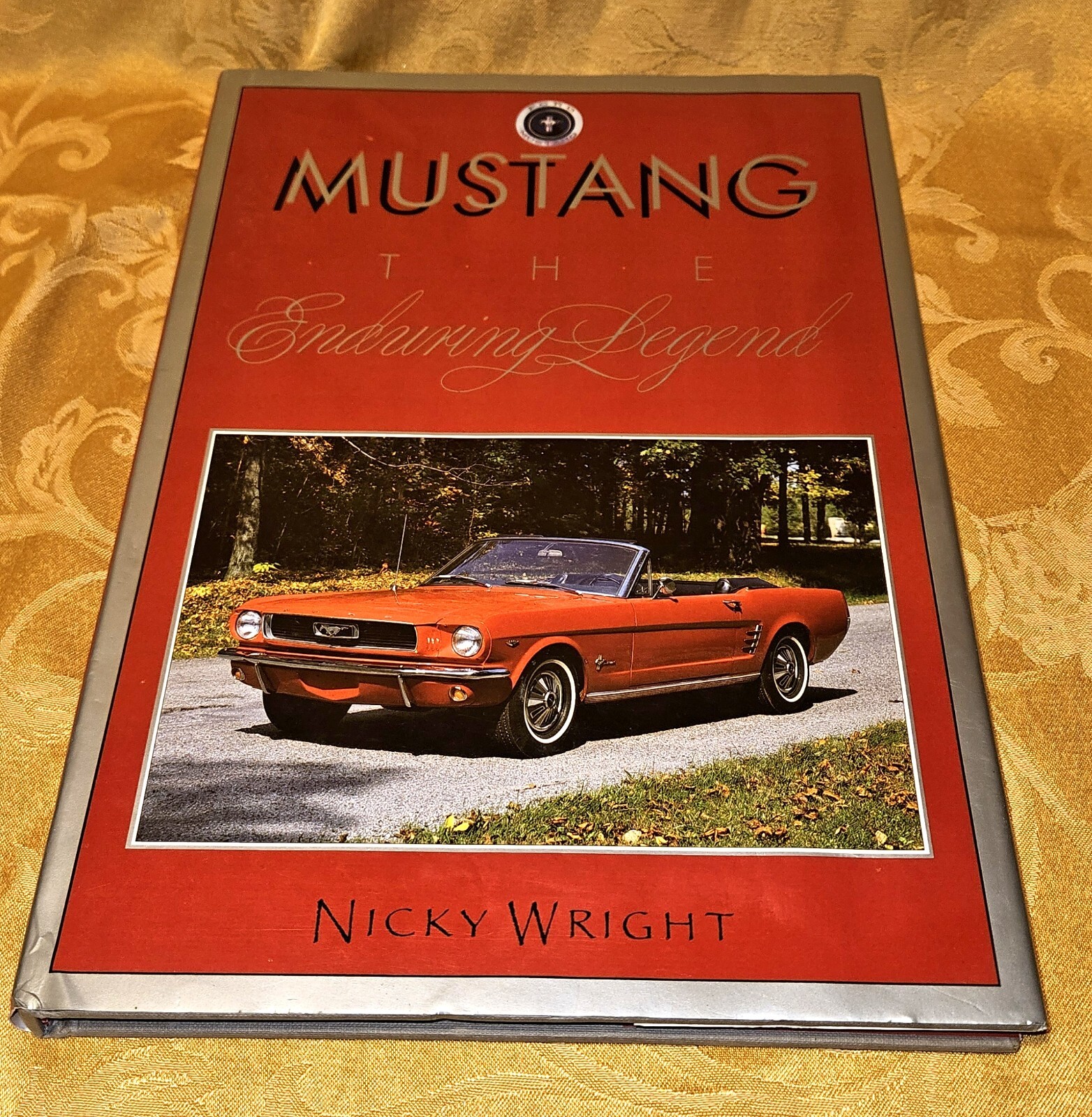 “MUSTANG THE ENDURING LEGEND” Hardcover By Wright Table Book 162 pages Lots PICS