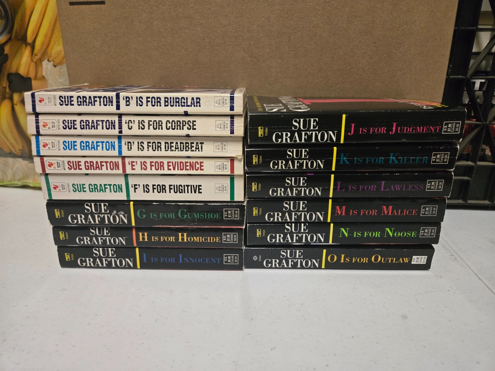 Sue Grafton Alphabet Mystery Series Lot of 14 Paperback Books B to O Kinsey Mill