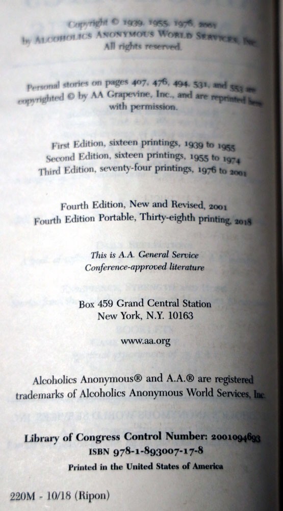 ALOHOLICS ANONYMOUS 2018 Fourth Edition 38th Printing A.A. Blue Softcover Book