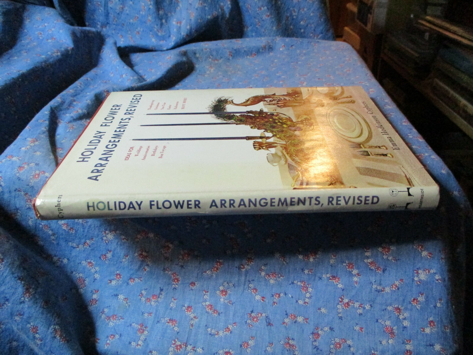 Book Holiday Flower Arrangements Revised Emma Hodkinson Cyphers BCE 129 Pages