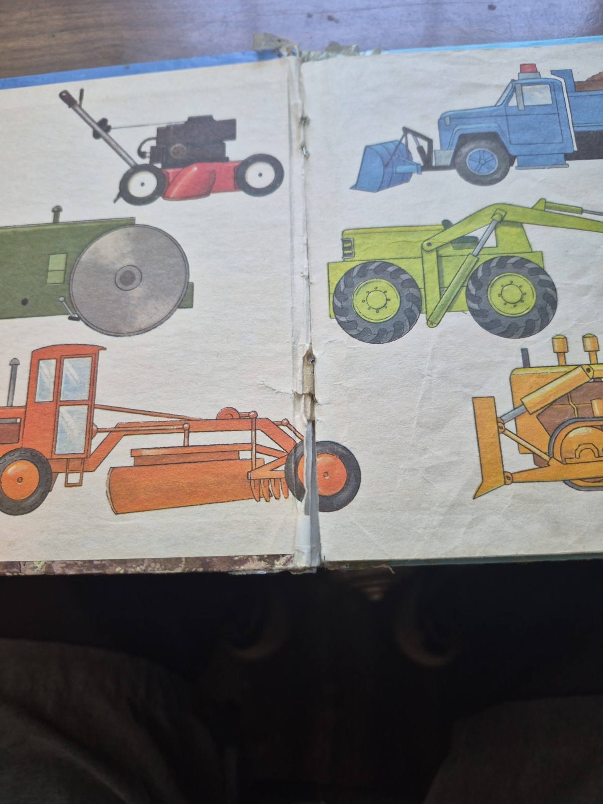 Busy Machines – David L. Harrison. Richard Walz, Illus. Golden Book 1985 – VG
