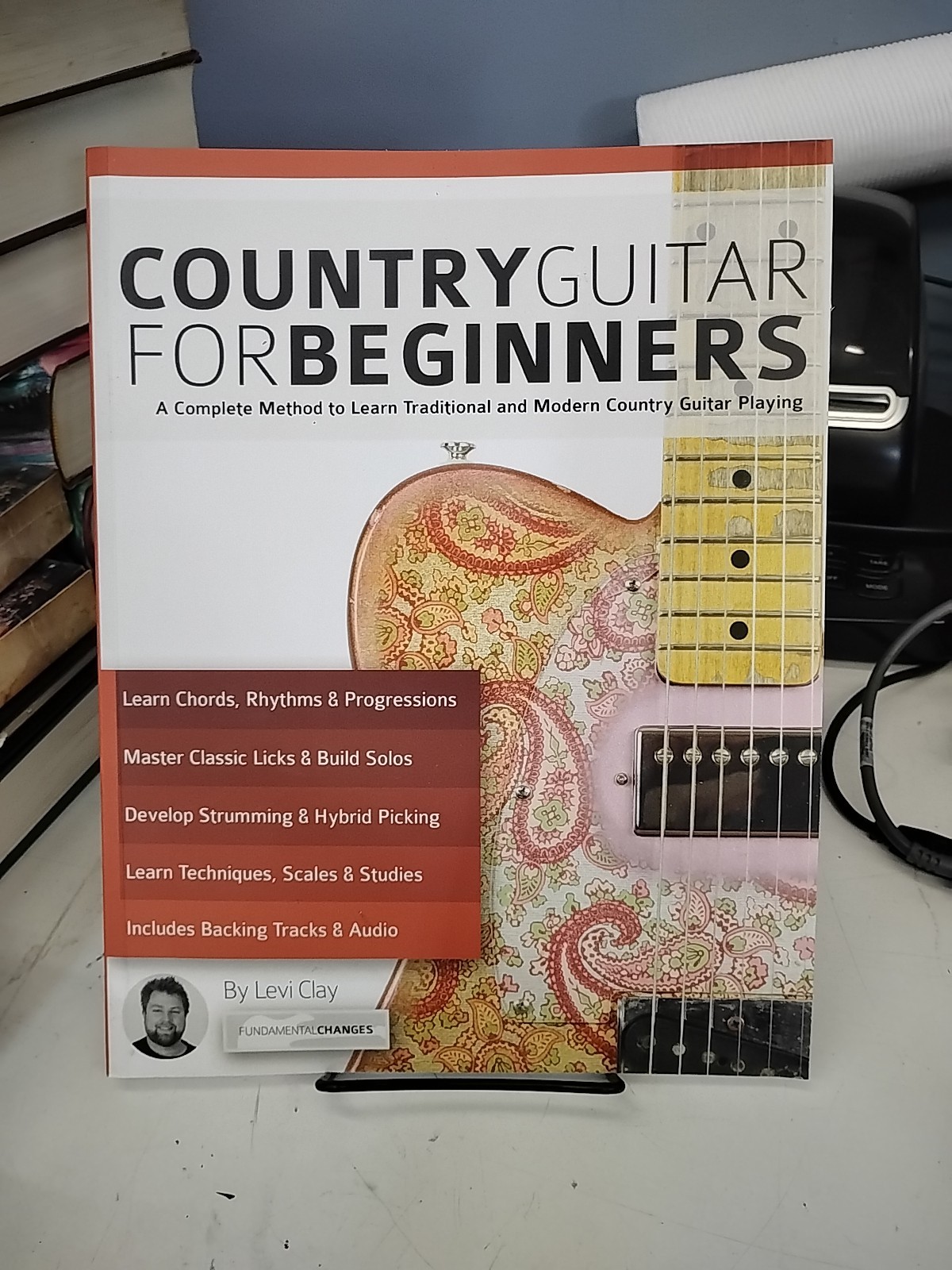 Country Guitar for Beginners by Levi Clay and Joseph Alexander (2016, Trade…