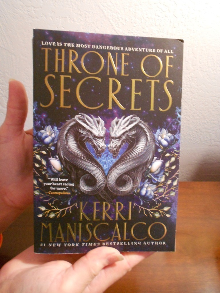 THRONE OF SECRETS by Kerri Maniscalco–BRAND NEW–Trade PB–10/25
