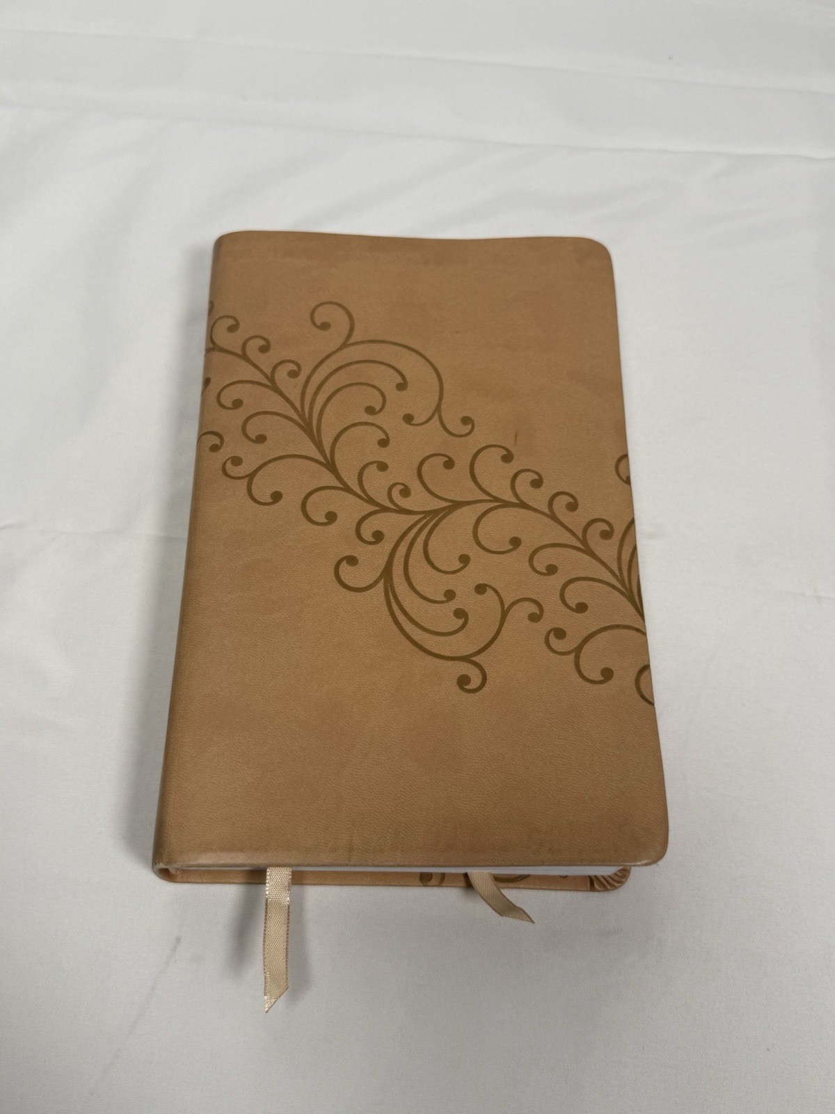 NKJV Holy Bible, Giant Print Reference Bible Brown Leather-Soft