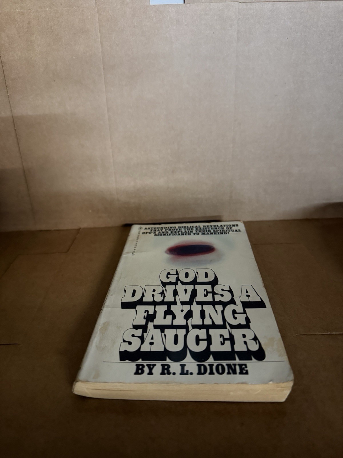 God Drives a Flying Saucer R. L. Dione Paperback 1973 Bantam UFOs & Bible Truth
