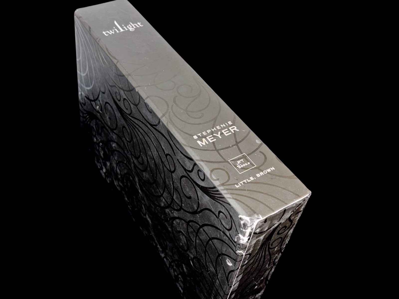Twilight Saga First Collector’s Editions Illustrated Midnight Sun Bree Tanner