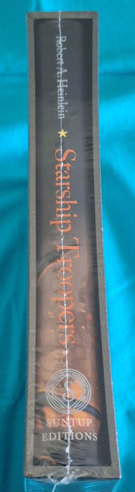 STARSHIP TROOPERS Robert A Heinlein Suntup Artist Ed Shrink Wrapped My last copy