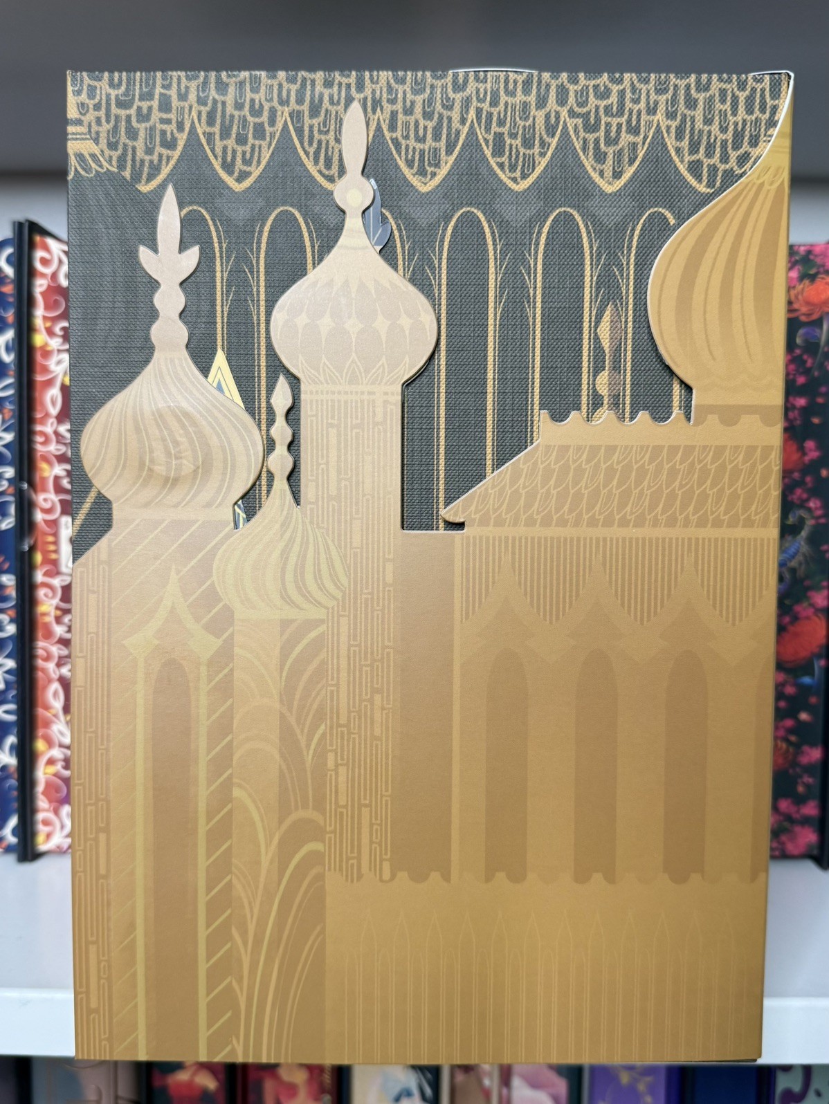 Shadow and Bone Trilogy Leigh Bardugo Signed and Sealed LitJoy Crate W/ Key