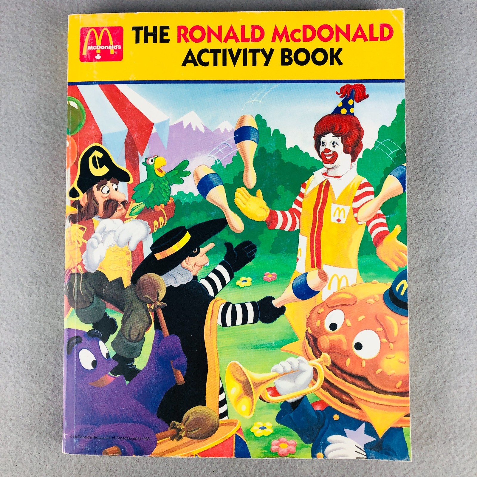 McDonalds Canada Ronald McDonald Activity Book 1986 Coloring Book Unused 240 pgs