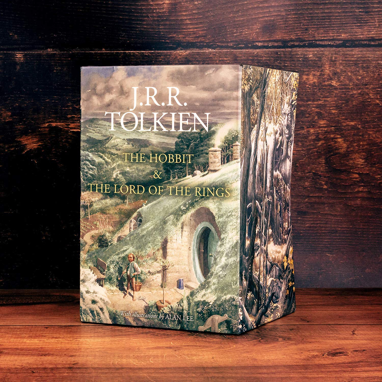 The Hobbit & the Lord of the Rings Boxed Set: Illustrated Edition