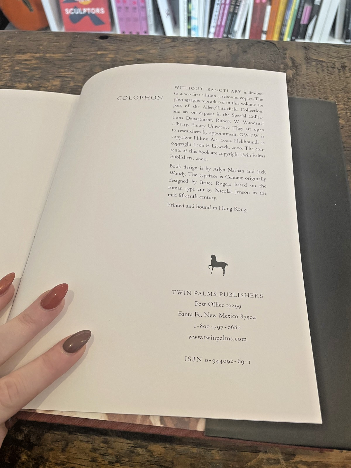 Without Sanctuary : Lynching Photography in America by James Allen (1999,…