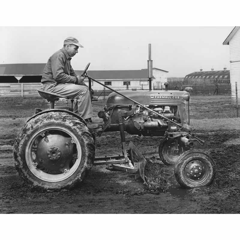 Farmall Cub Encyclopedia: The Essential Guide to Models, History, Implements