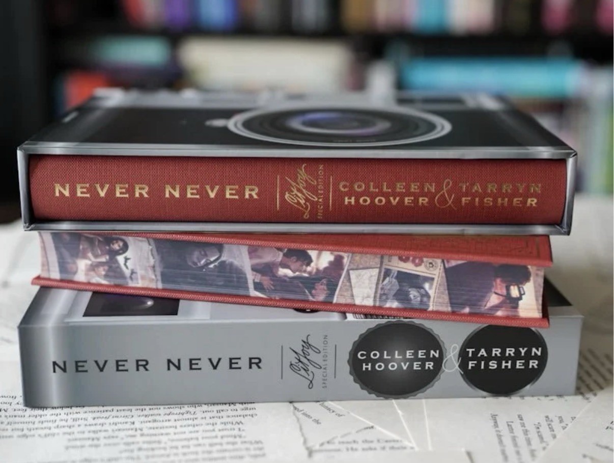 SIGNED Colleen Hoover Never Never complete with Tarryn Fisher Litjoy HC Edition