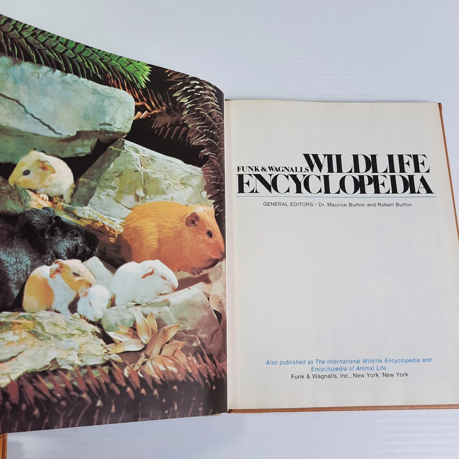 Funk & Wagnalls Wildlife Encyclopedia Volumes 1, 2, 3, 8 Lot Dr. Maurice Burton