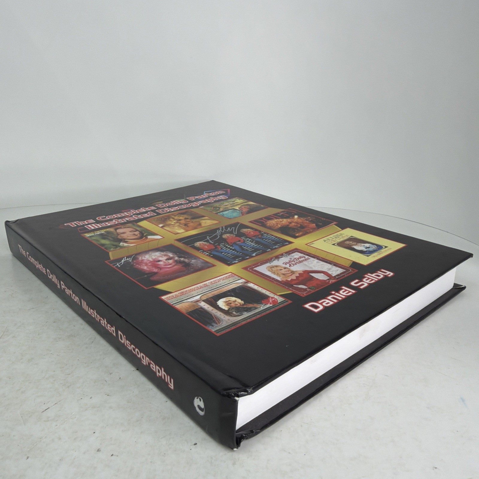 The Complete Dolly Parton Illustrated Discography 2021 Hardcover by Daniel Selby