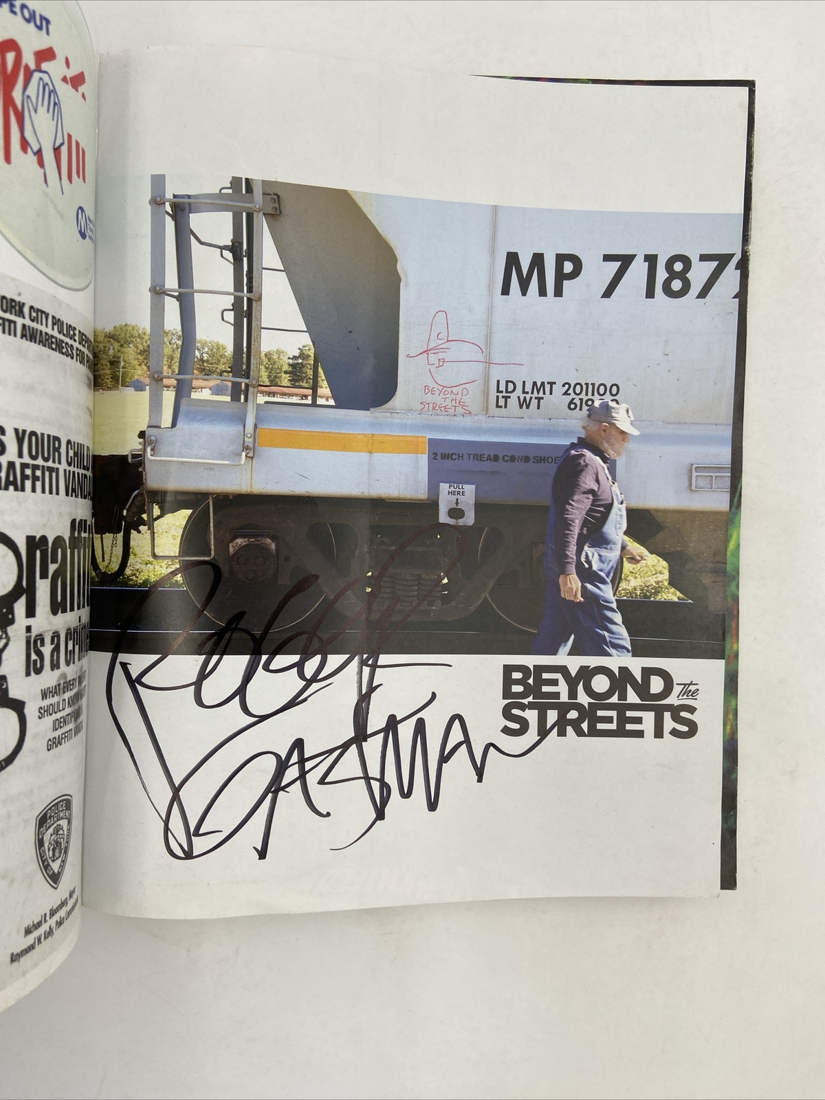 BEYOND THE STREETS ~ LOS ANGELES COMPANION BOOK ~ SIGNED COPY BY ROGER GASTMAN