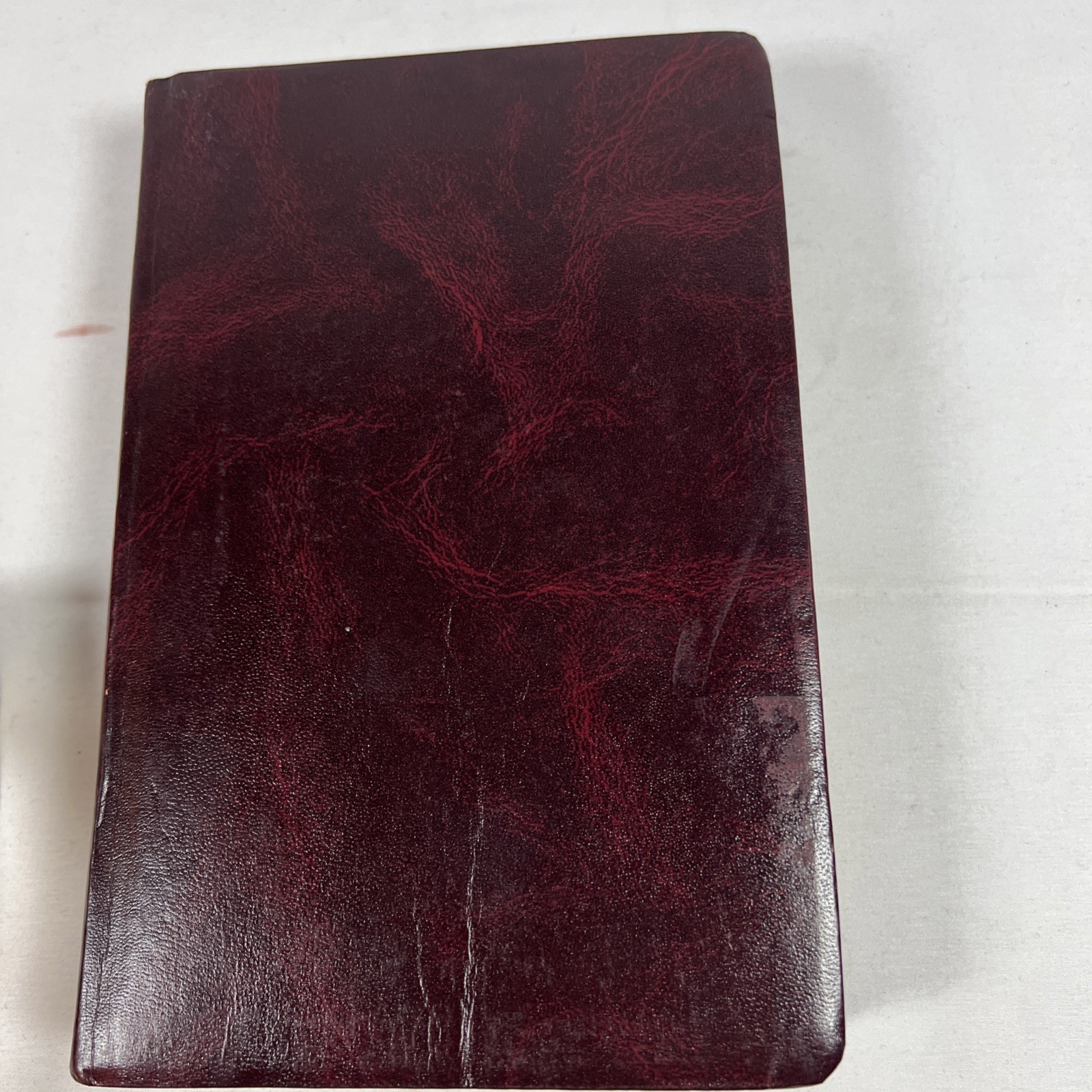 Holy Bible New Living Translation Tyndale Red Letter Personal Size LARGE PRINT