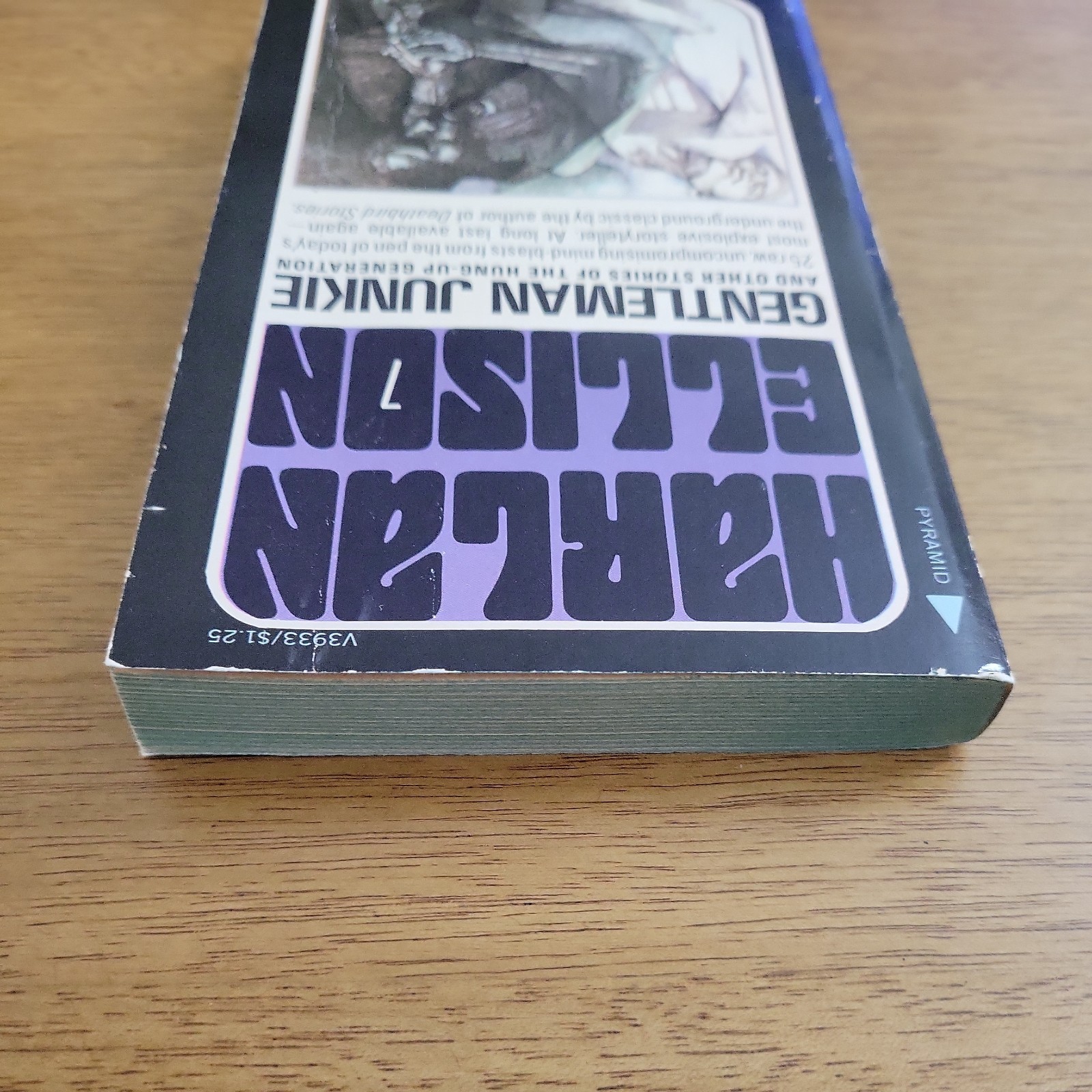 Gentleman Junkie – Harlan Ellison – Pyramid MMPB 1975