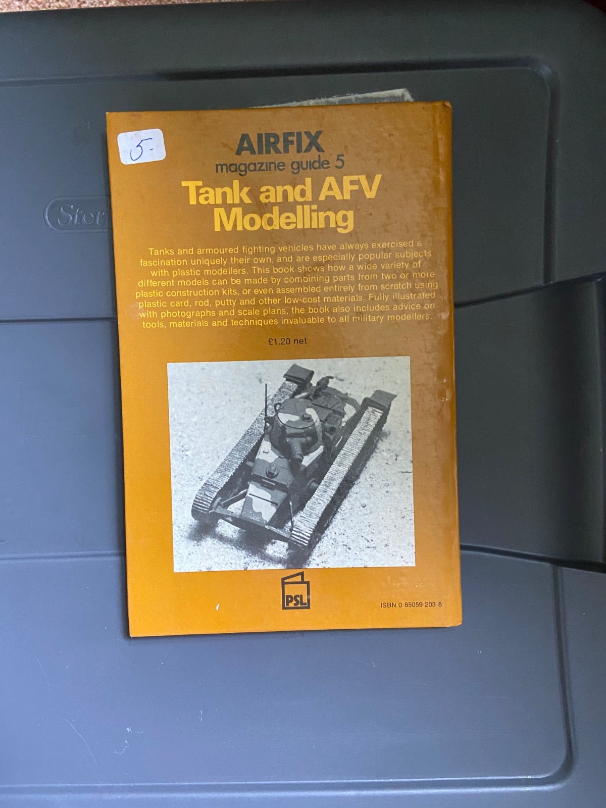 HARDCOVER TANK AND AFV MODELLING AIRFIX MAGAZINE GUIDE 5 GERALD SCARBOROUGH