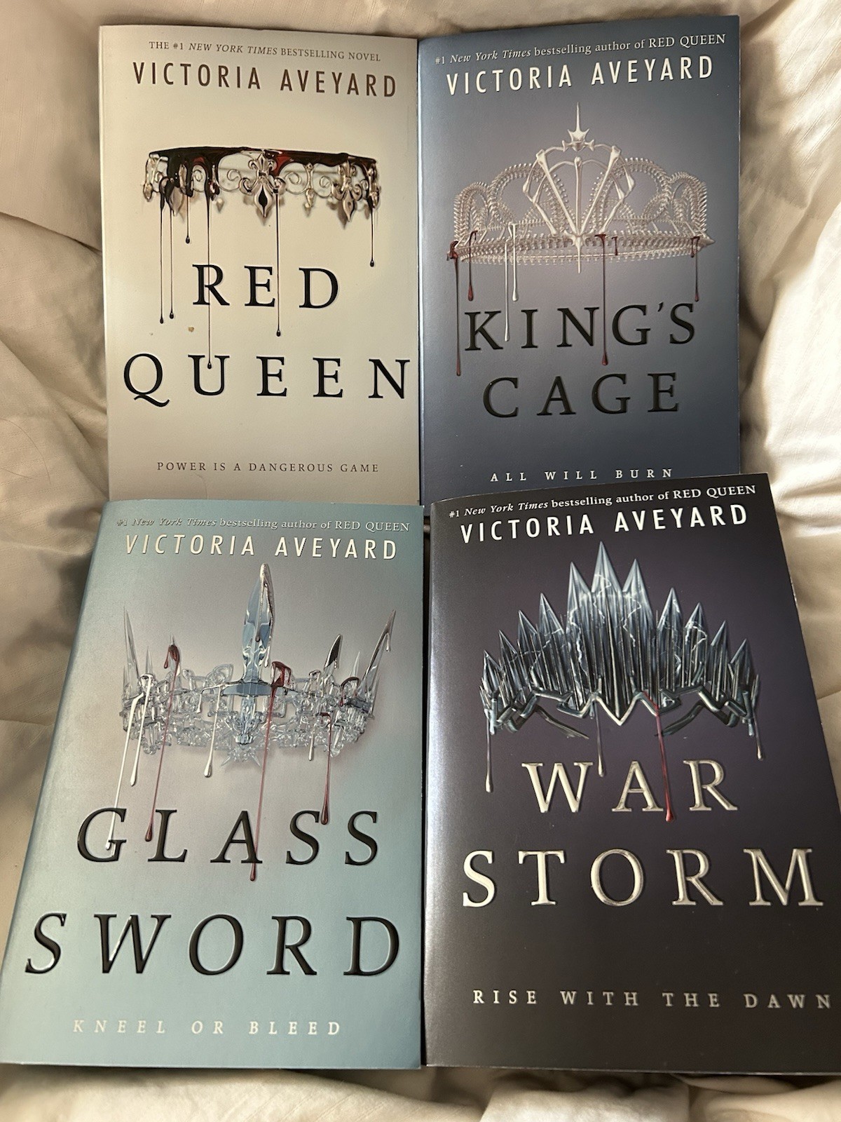 Red Queen Series By Victoria Aveyard Paperback Books Complete 1-4.