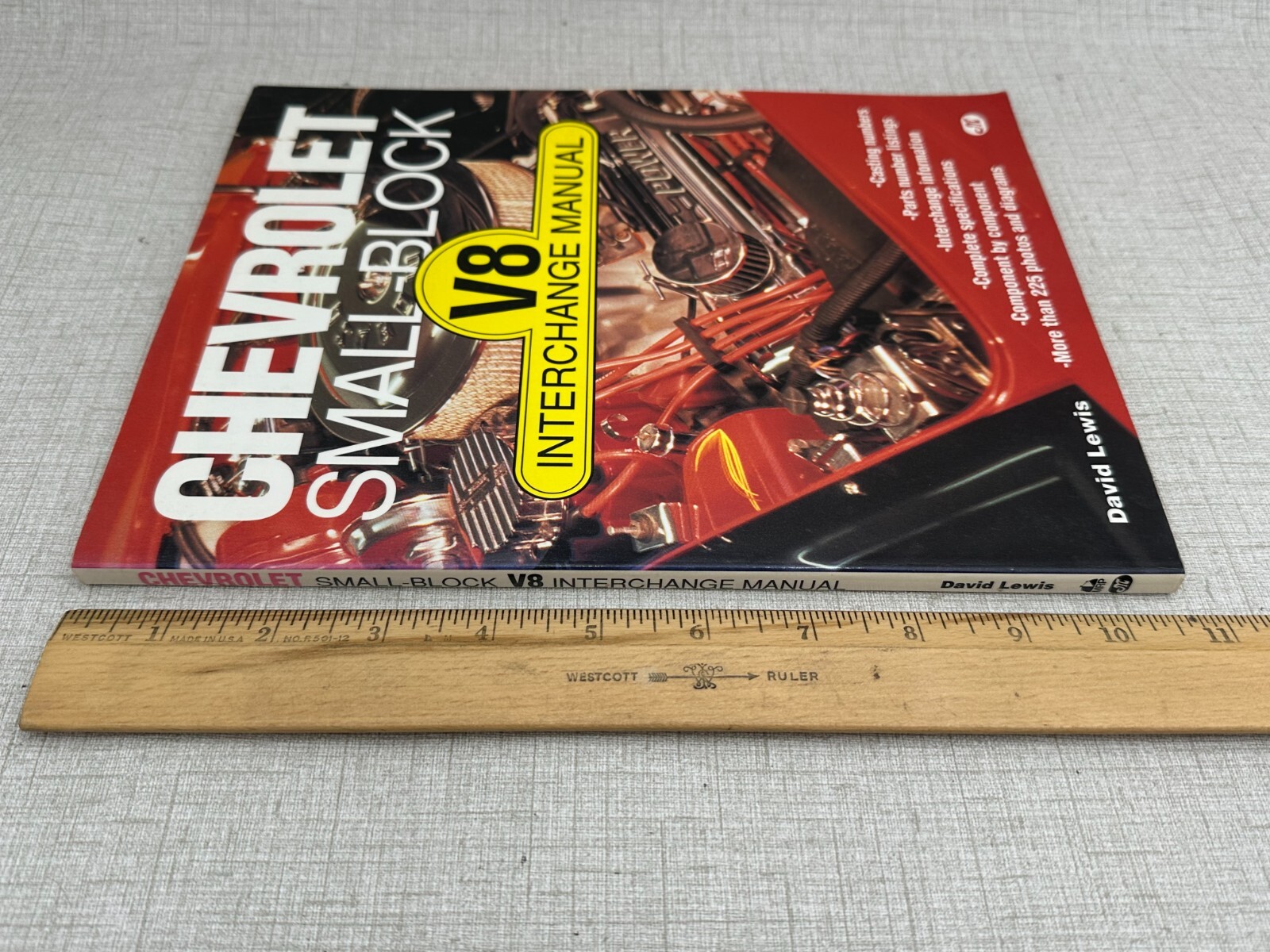 Chevrolet Small-Block V8 Interchange Manual by David Lewis Motorbooks Int’l GUC