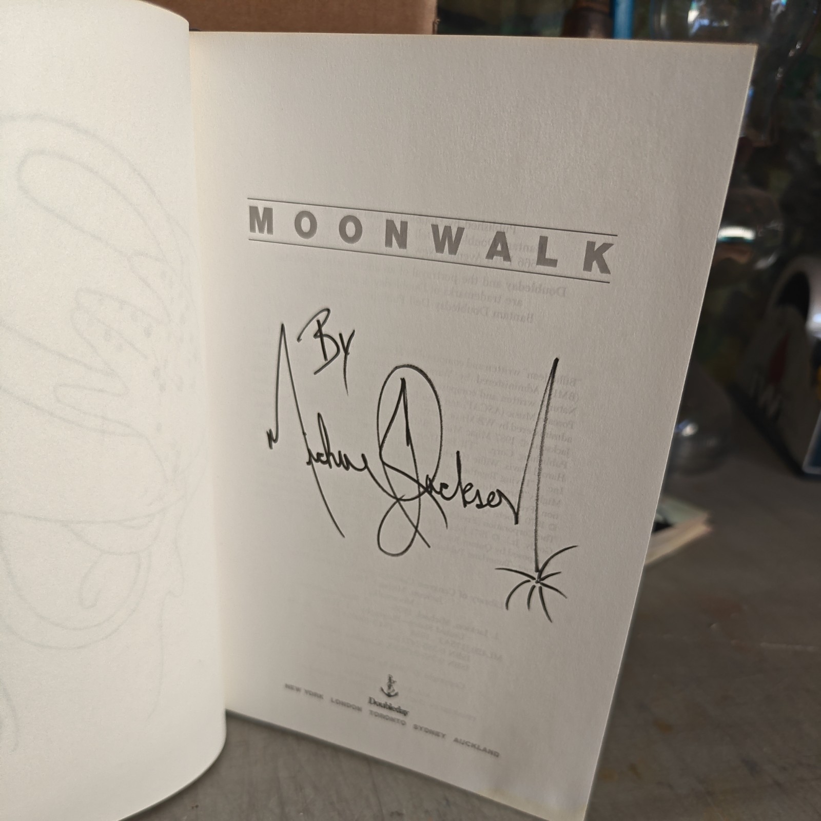 Moon Walk by Michael Jackson first edition signed Book