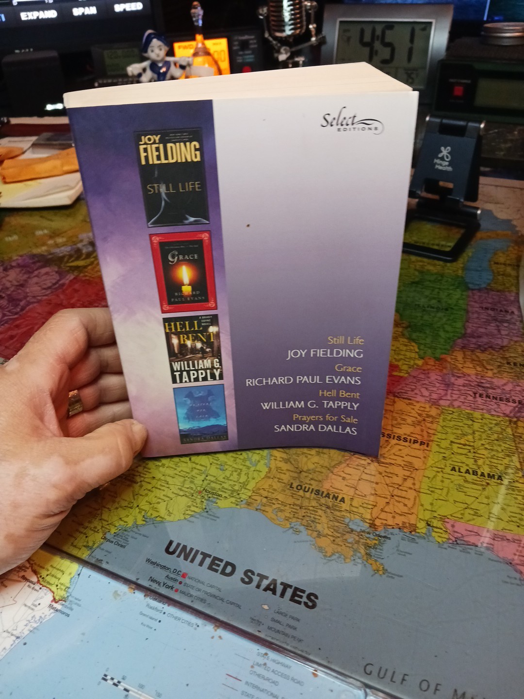 Readers Digest Select Edition. Five 1999. two Hardcover 4 Papperback