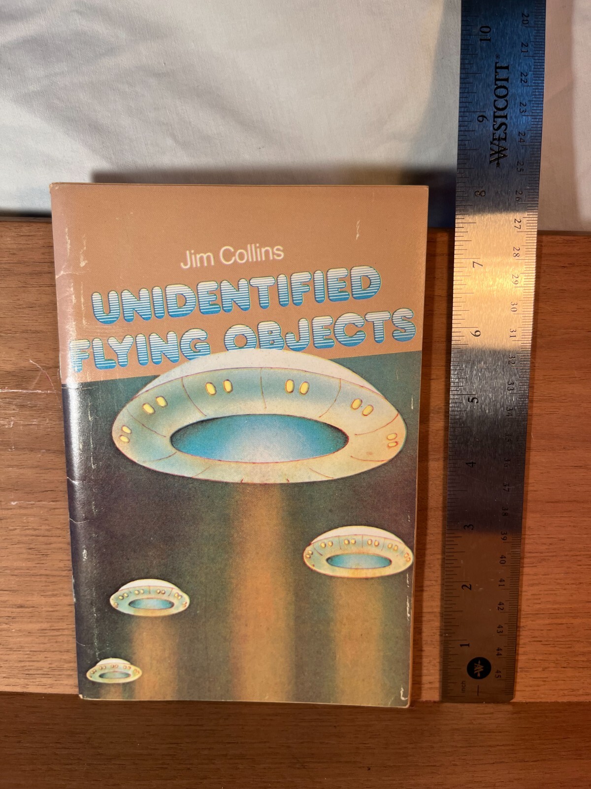 Vintage 1977 Unidentified Flying Objects Jim Collins – UFO Sightings & History
