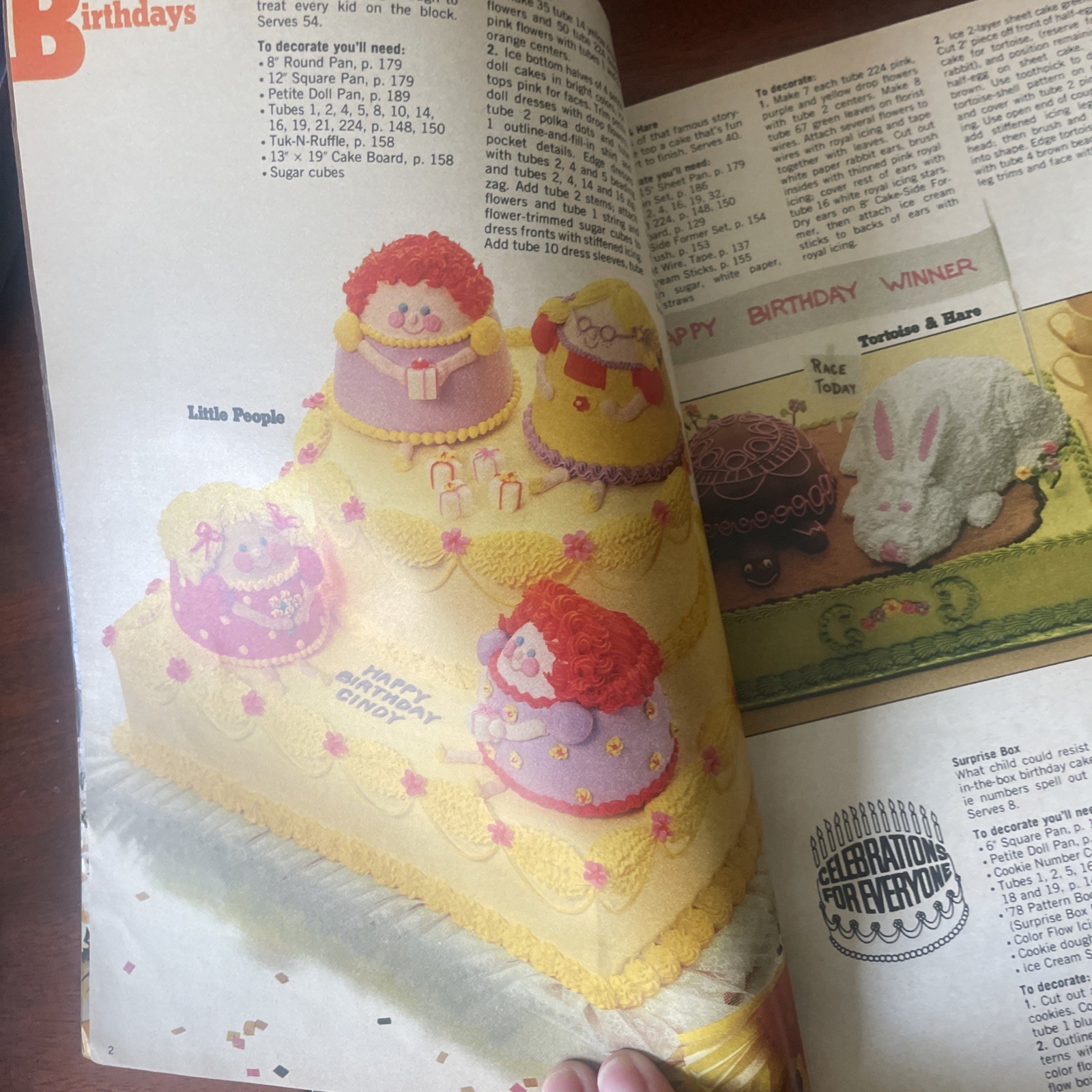 Wilton Yearbook 1978 Cake Decorating. 196 Pages No Marks 1 Owner 11”x8”