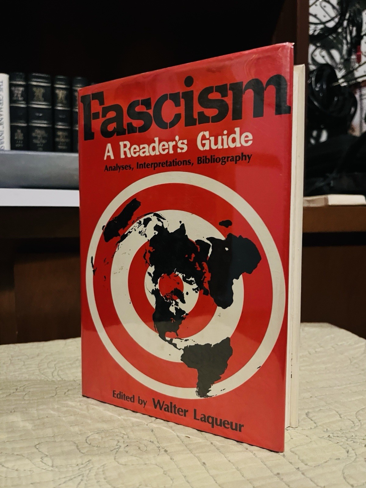 Fascism A Readers’ Guide Walter Lacqueur HARDBACK 1ST EDITION