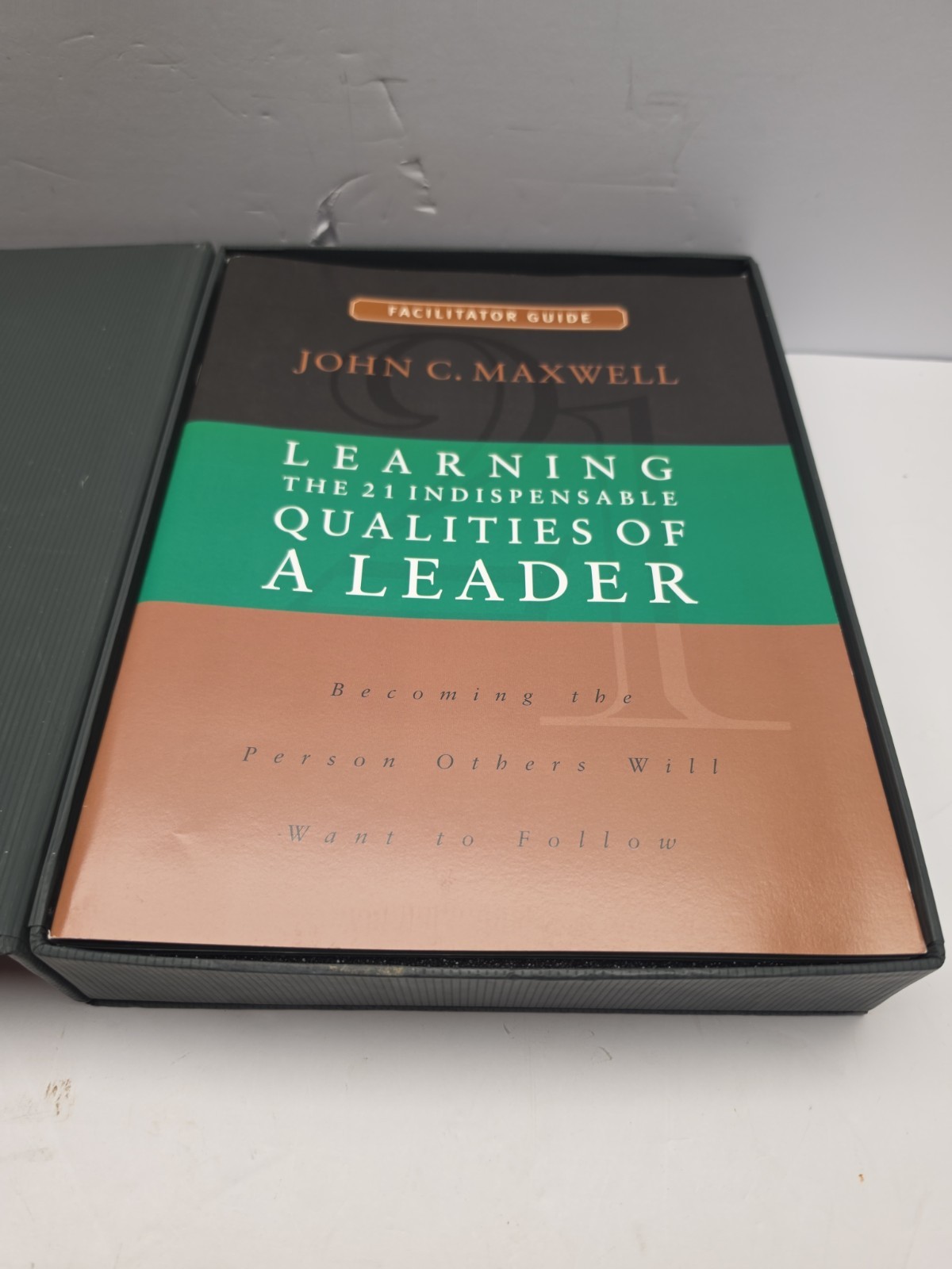 John C Maxwell 21 Indispensable Qualities of a Leader Curriculum Set And CDs