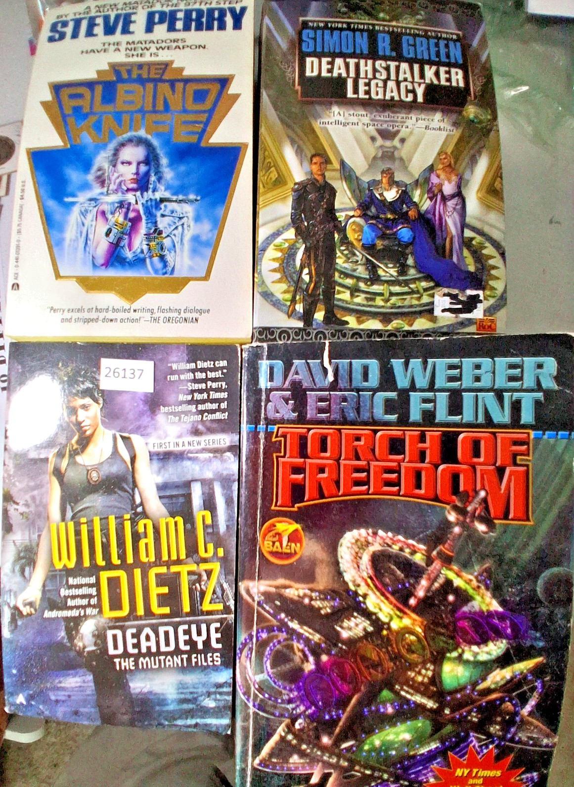 Lot of 10 Science Fiction/Fantasy PAPERBACK Books 26137 bc22