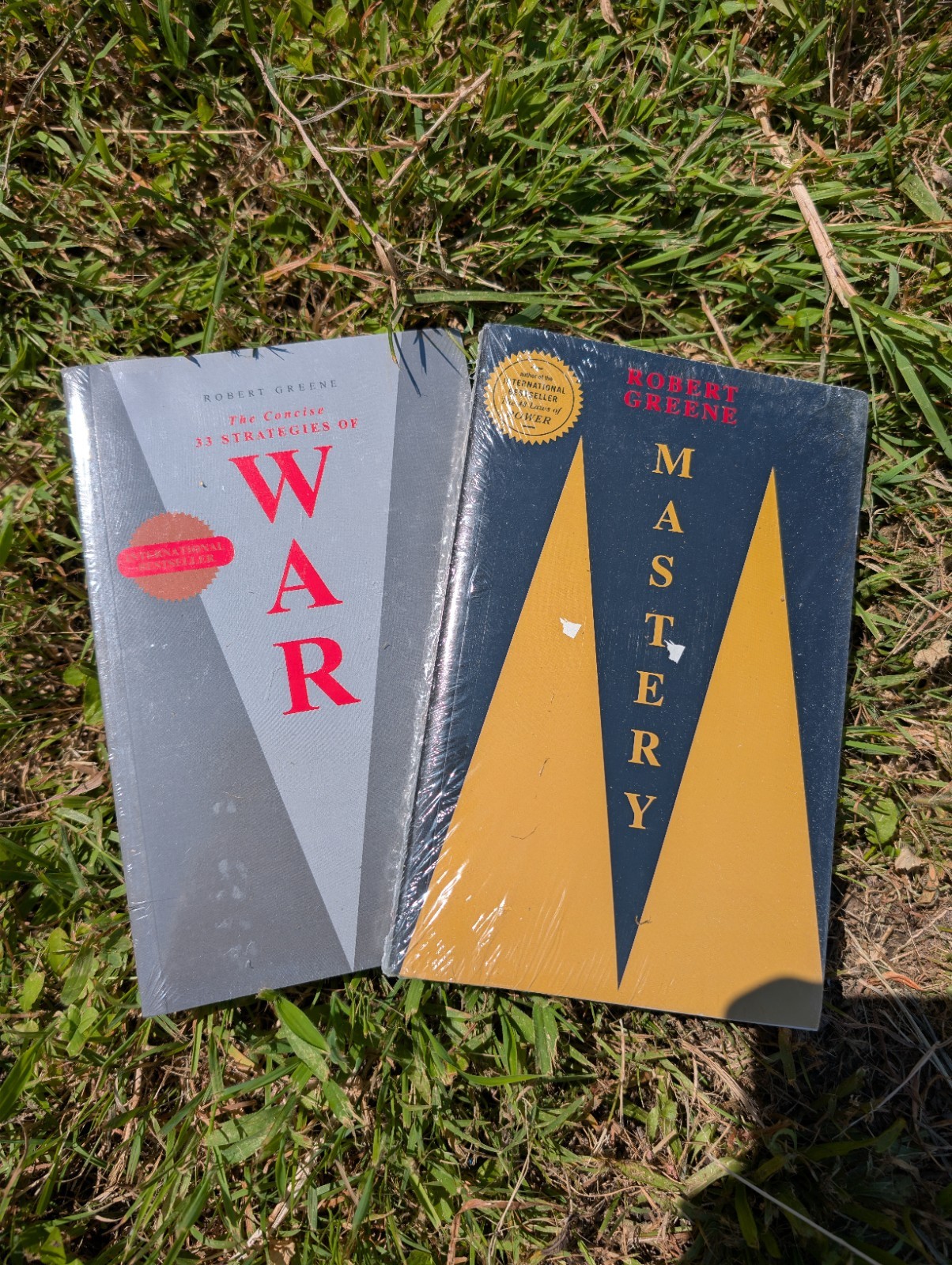 Robert Greene Concise Book Bundle – Mastery & 33 Strategies of War Paperbacks NE