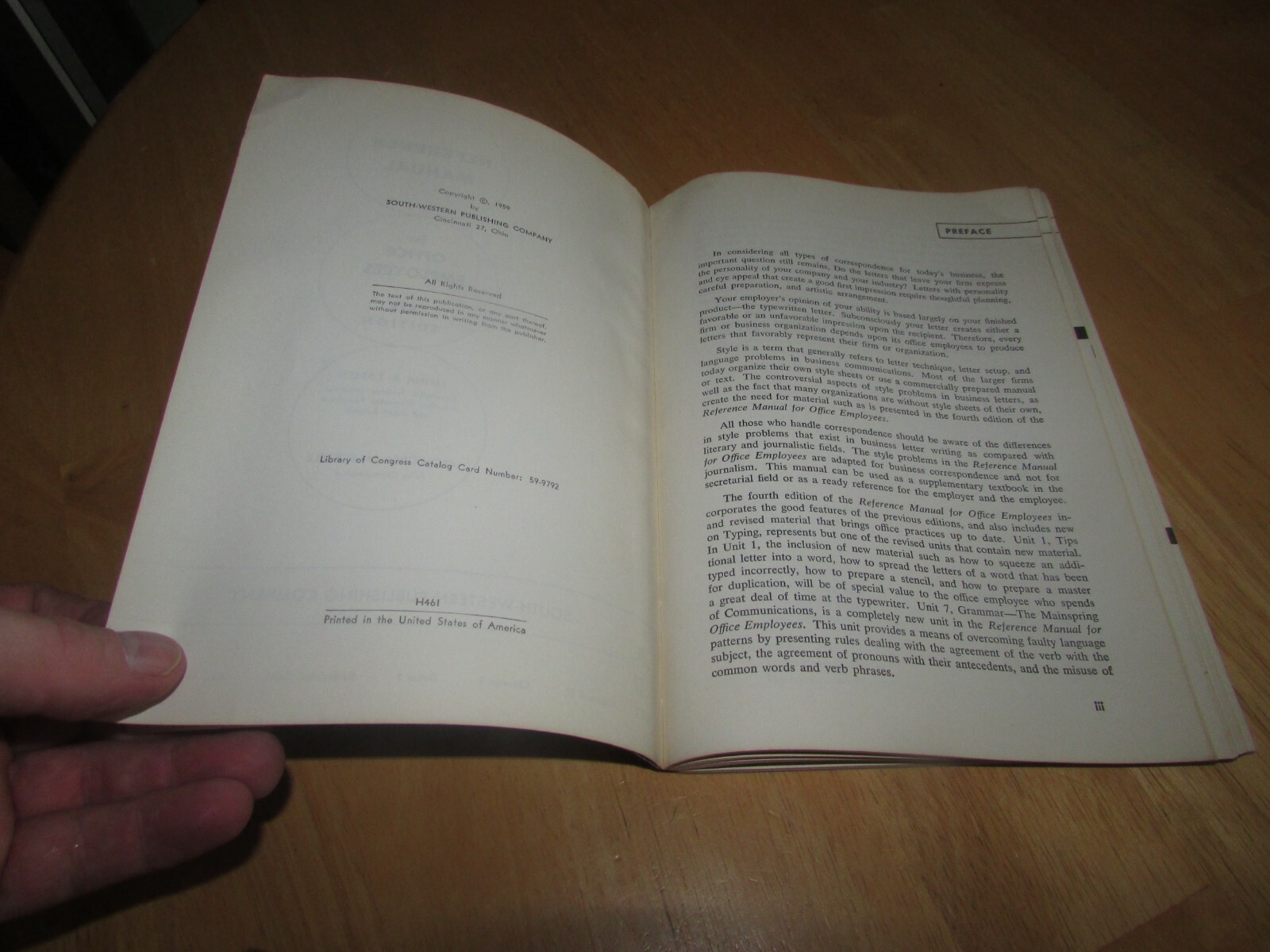 reference manual for office employees – vintage Book 1969