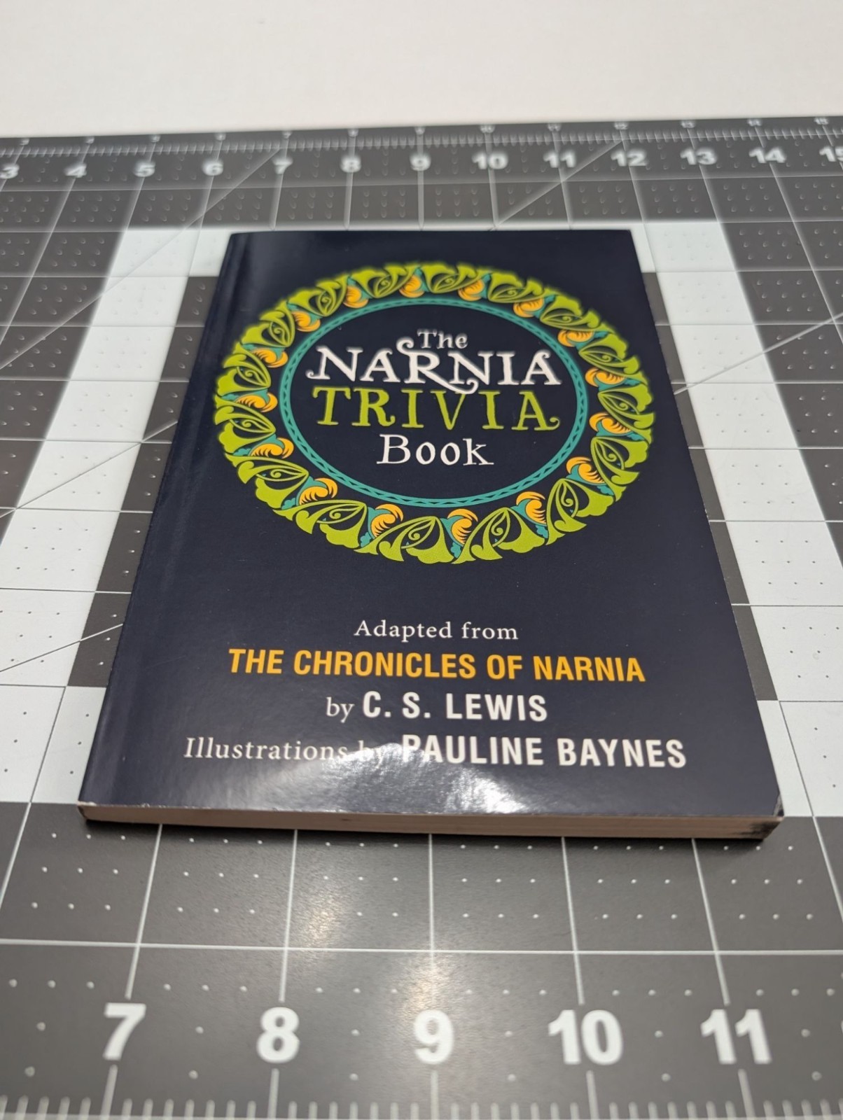 The Narnia Trivia Book illustrated Pauline Baynes 1999 PB CS Lewis Adaptation