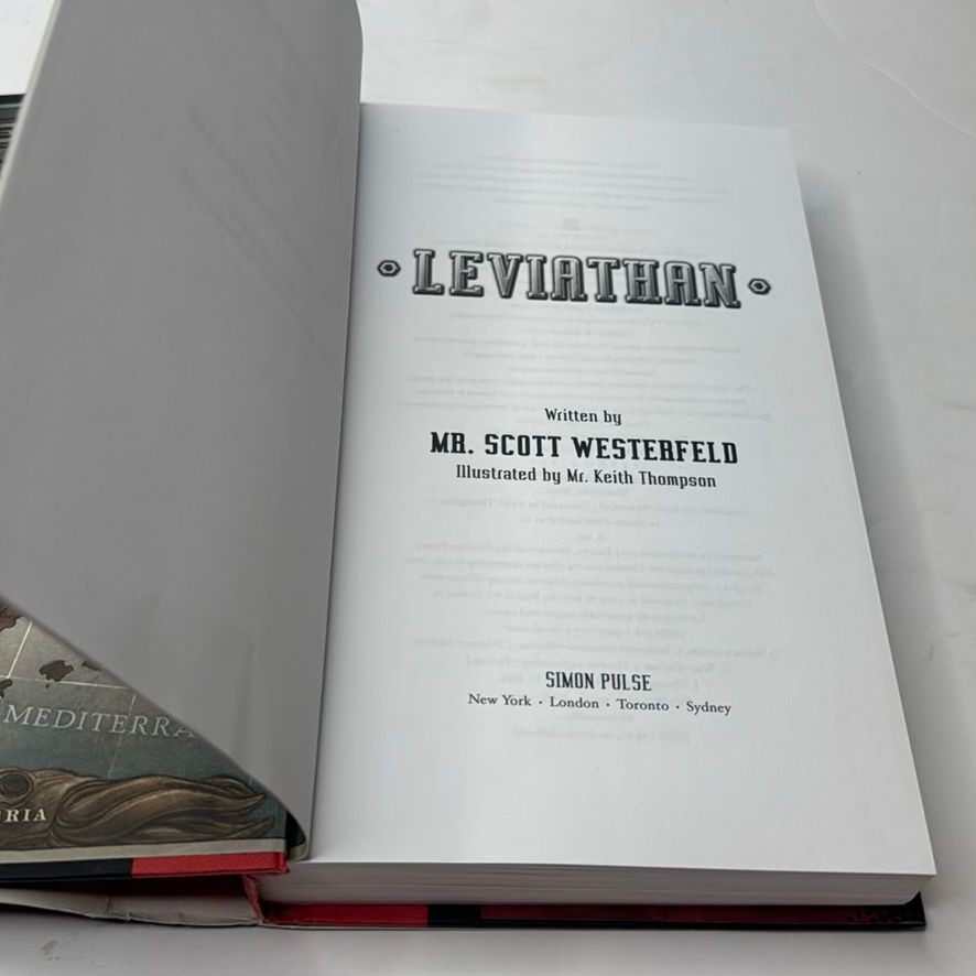 Simon Pulse Leviathan Scott Westerfeld Hardcover – Very Good