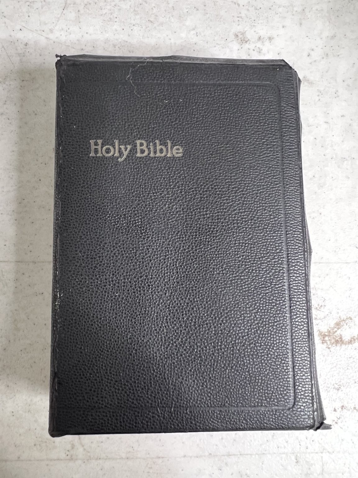 Holy Bible KJV Self-Pronouncing Black Face Type Edition Judson Press