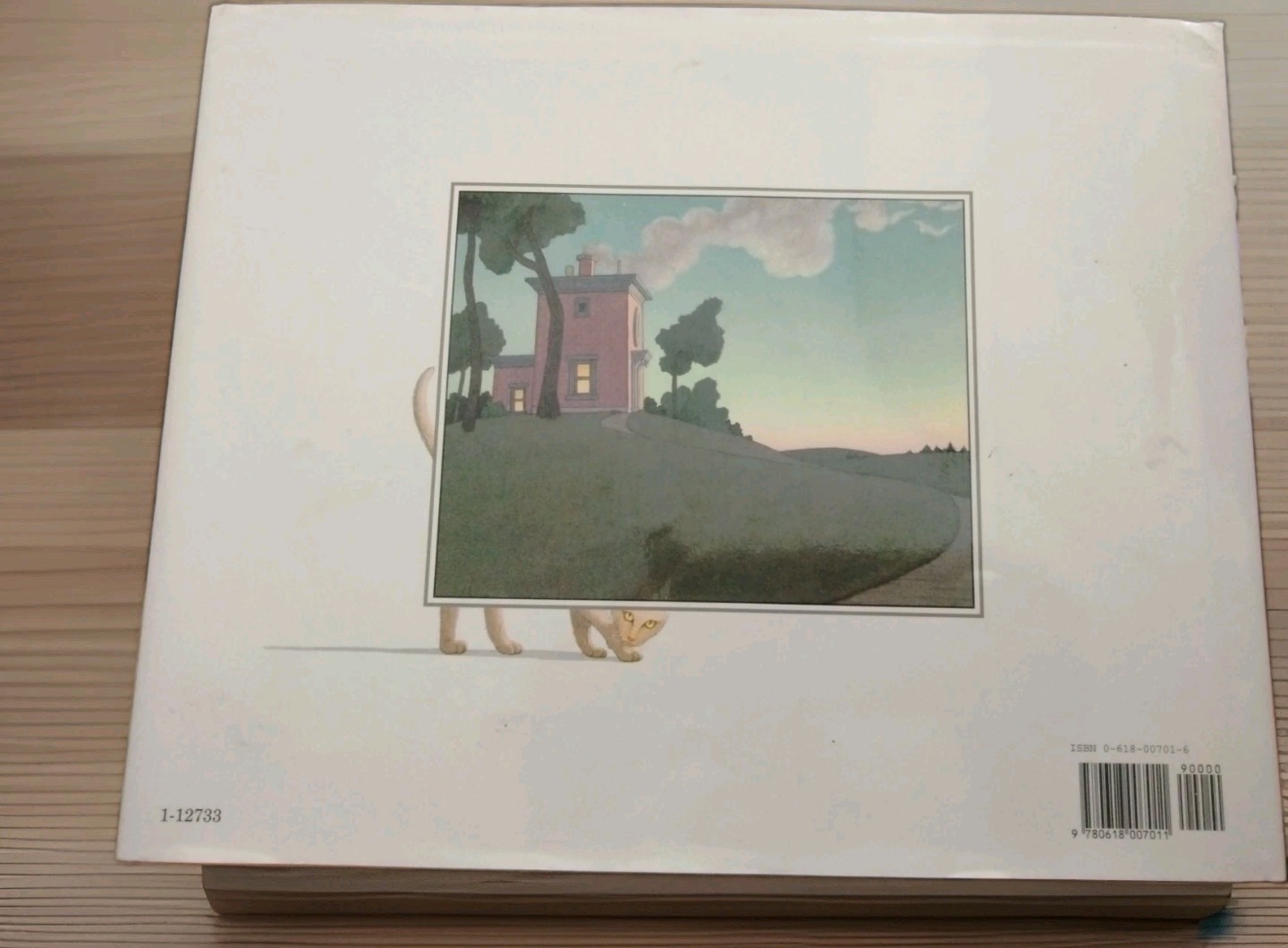 The Three Pigs by David Wiesner (Caldecutt Medal) HC/BJ/1st Ed./2001)