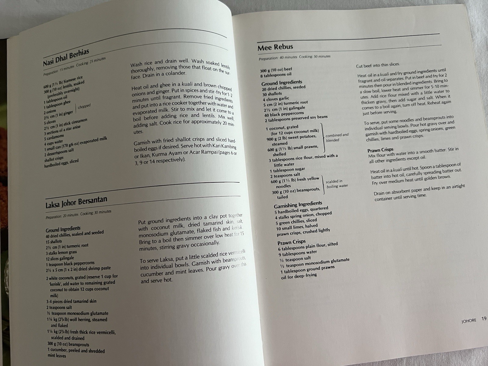 Rasa Malaysia – The Complete Malaysian Cookbook by Betty Yew