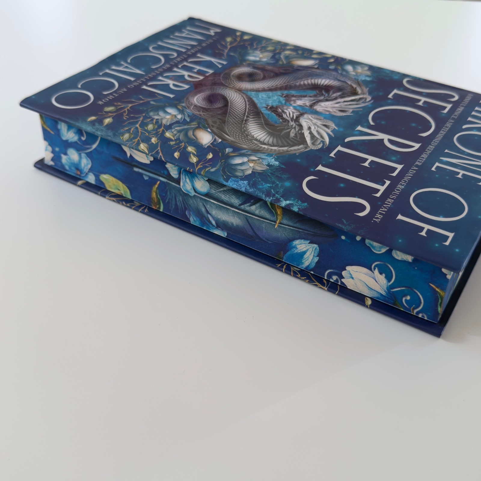 THRONE OF SECRETS Kerri Maniscalco HCDJ Hardcover Fairyloot Exclusive Edition