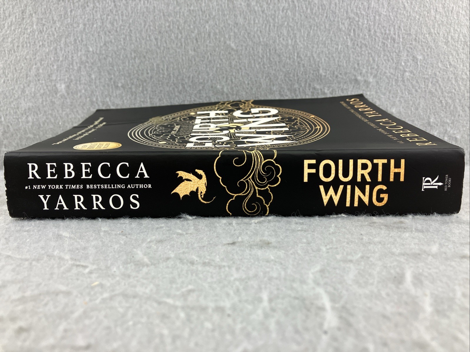 Fourth Wing (Special Edition First Edition Sprayed Edges + Bonus Chapter) OOP