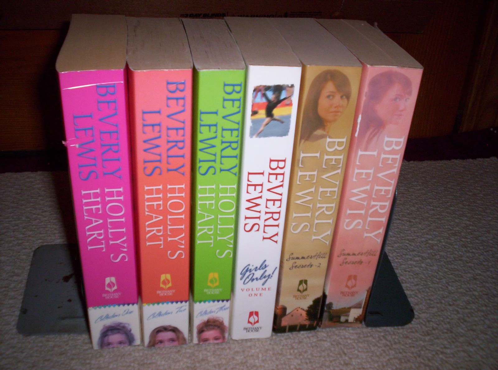 LOT of 6 Beverly LEWIS TPB–1-3 HOLLY’S HEART-1-2 SUMMERHILL SECRETS-GIRLS ONLY