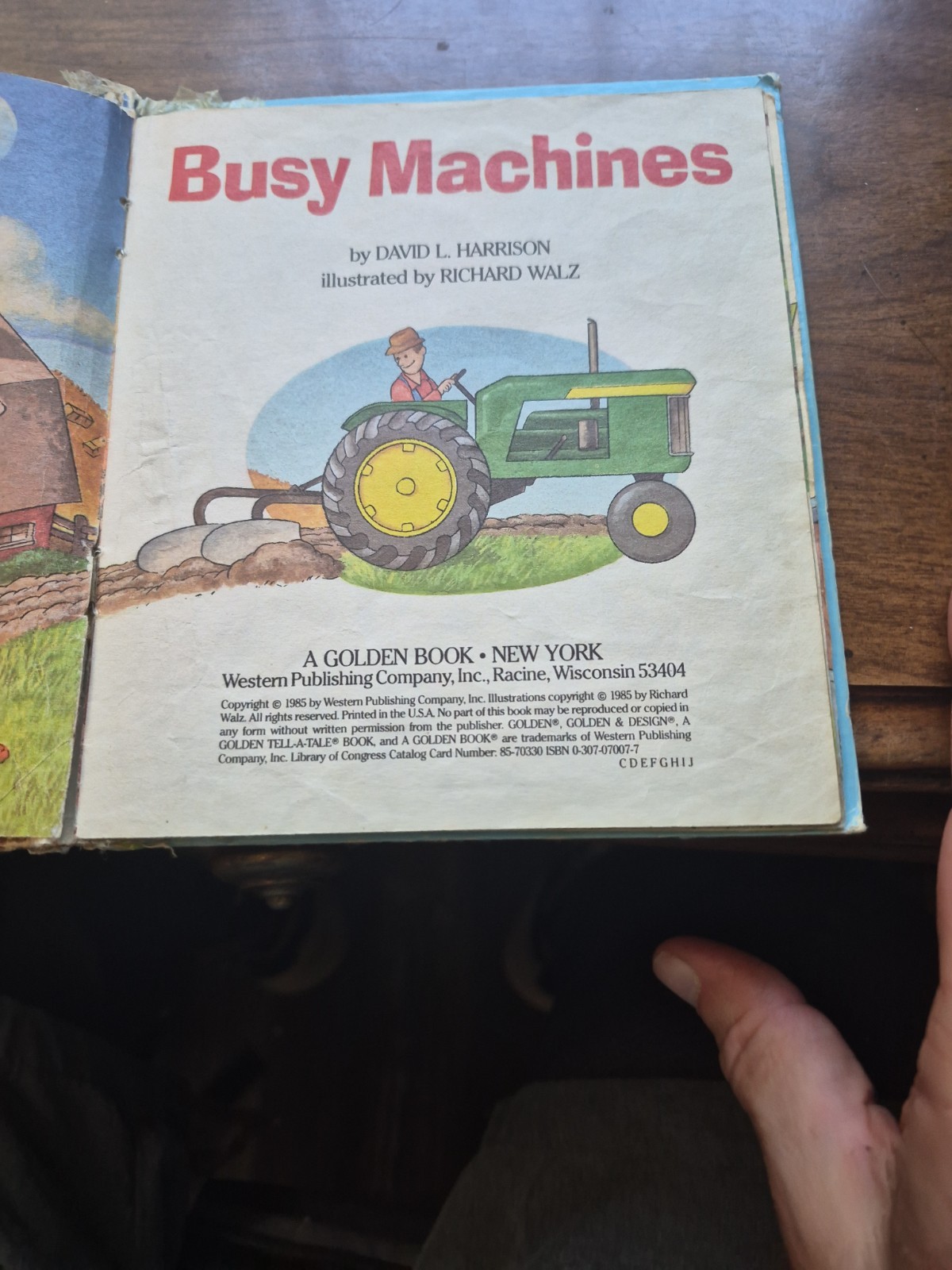 Busy Machines – David L. Harrison. Richard Walz, Illus. Golden Book 1985 – VG